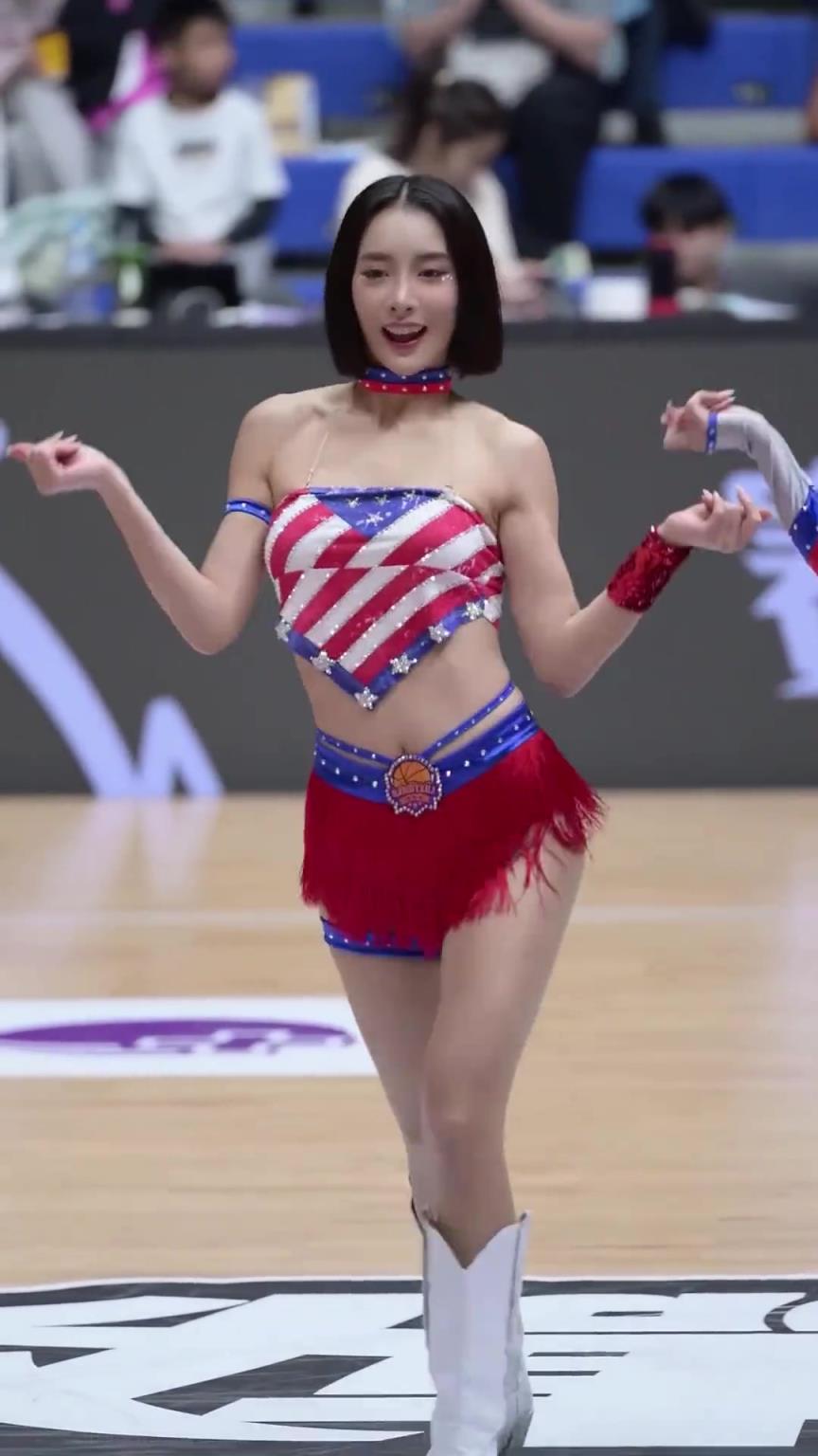 太離譜了 ！幾乎是完美女人！